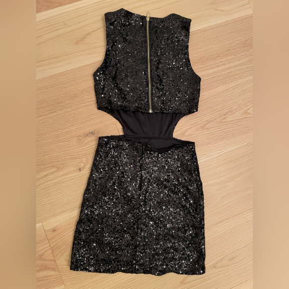 Black sequin cutout dress - Picture 2 of 3